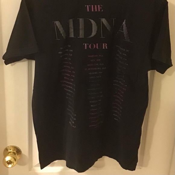 The MDNA Tour Madonna T-Shirt Size M - Picture 4 of 4